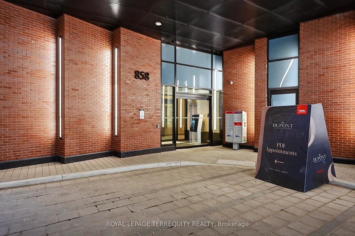 Photo 2 of 32 - 858 Dupont St #521 - Toronto, ON Building Photo - 858 Dupont St #521