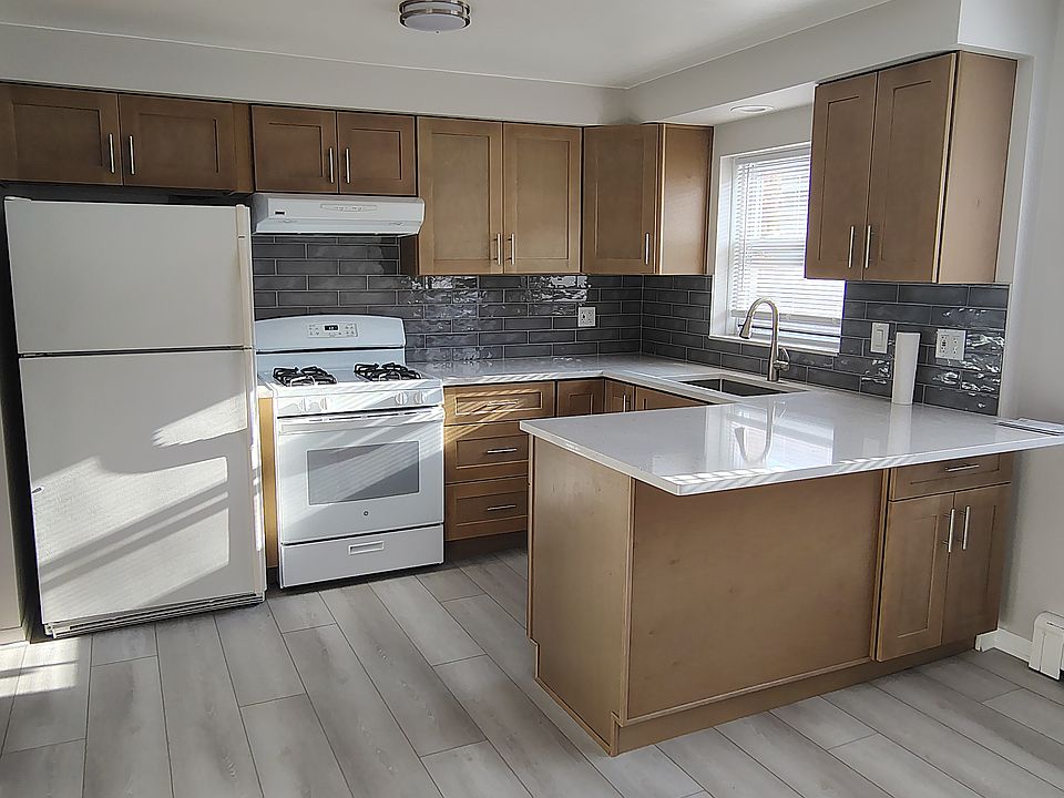 1st image of 7645 W Irving Park Rd APT 3S