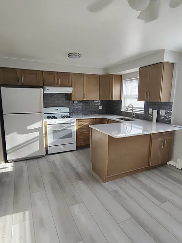 7645 W Irving Park Rd #3S Photo 1