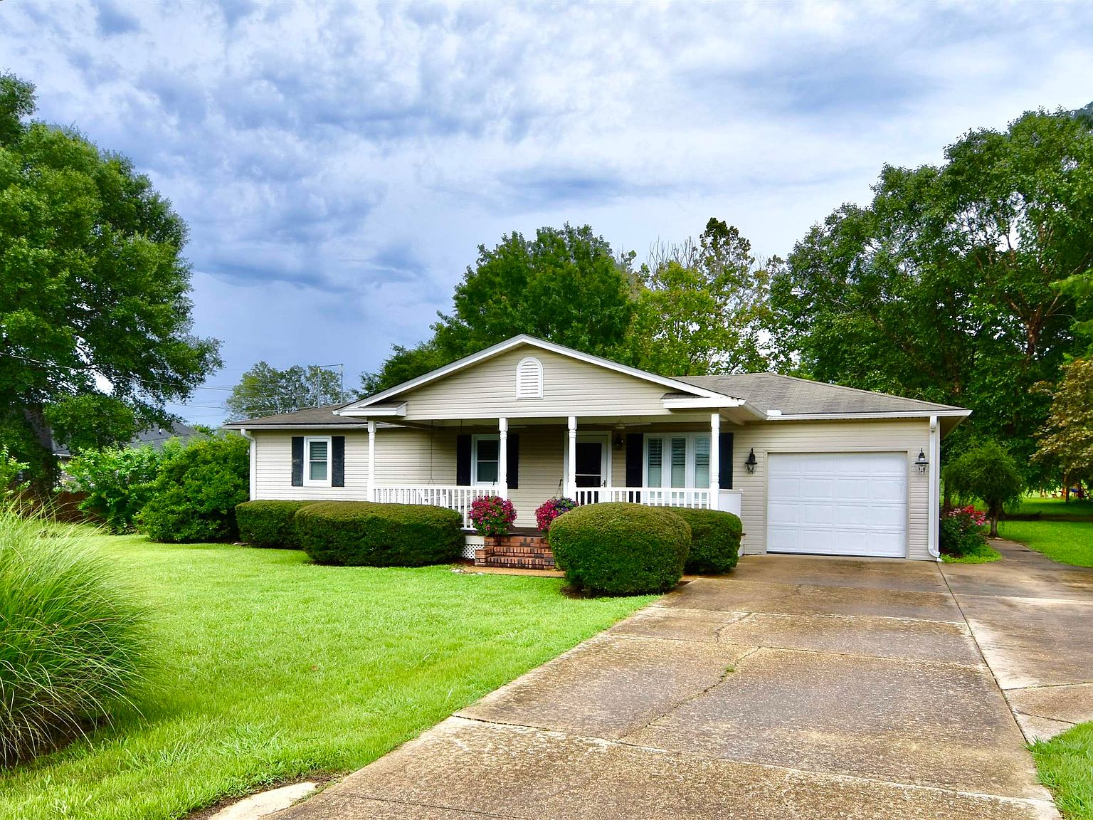 703 Patrick Henry St, Red Bay, AL 35582 MLS 511912 Zillow