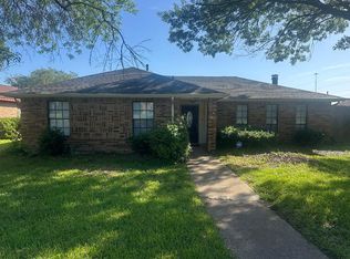 4600 Preston Trail Dr, Mesquite, TX 75150