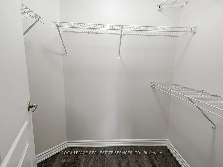 329 Gooding Cres — Photo 35