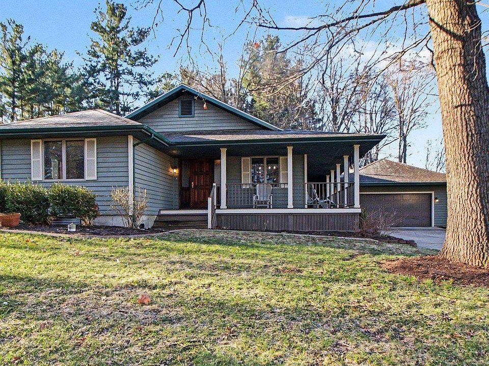 1st image of 10037 Victoria Dr