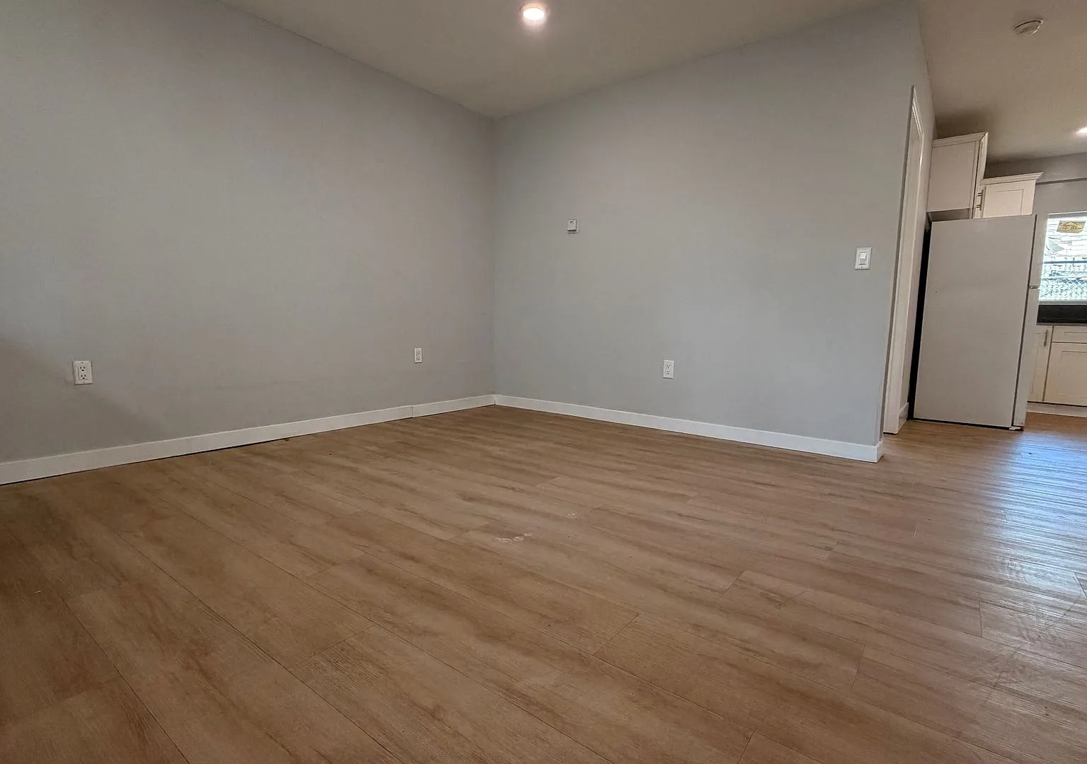 923 W 75th St., LLC — Photo 1