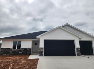 2023 Red Fox Ln, Kaukauna, WI 54130