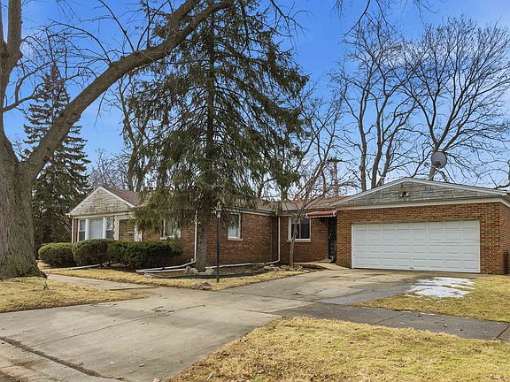 5th image of 6310 N La Crosse Ave