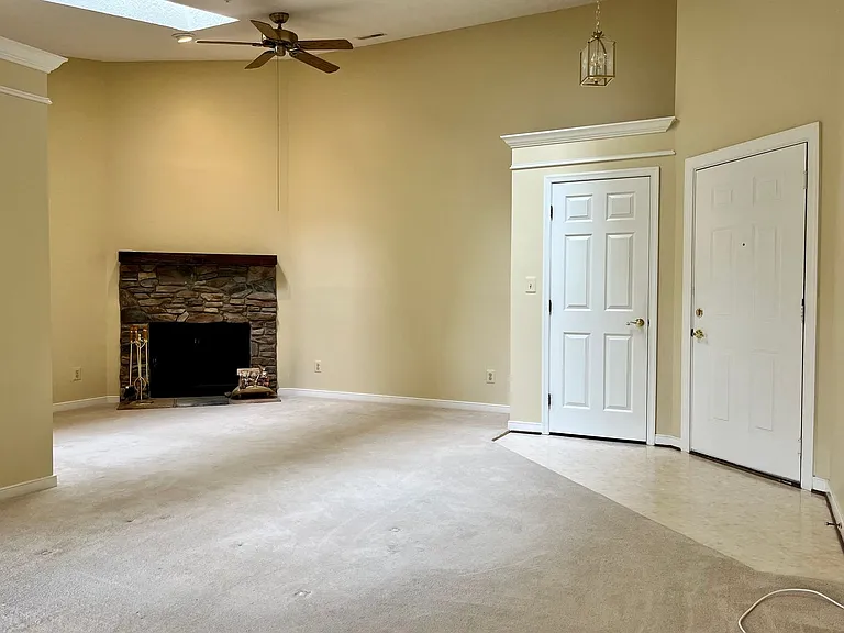 1717 Landmark Dr #3C — Photo 4