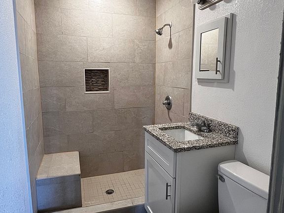 5th image of 2705 Corte Del Sol St