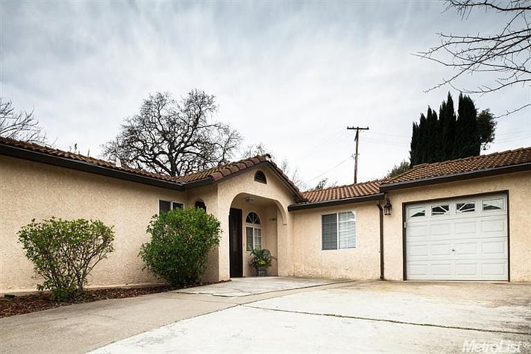 1st image of 6732 Lincoln Oaks Dr