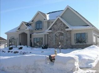 922 Winding Way, Middleton, WI 53562