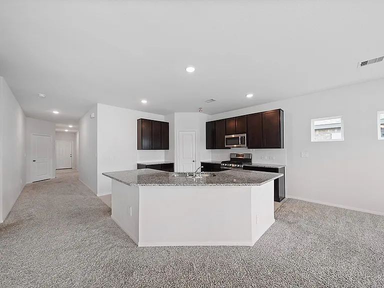15102 Wiltshire Castle Ln — Photo 4