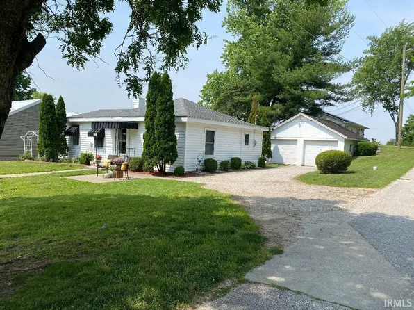 138 N Harrison St, Bloomfield, IN 47424