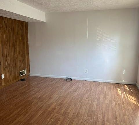 5th image of 237 Cameron St
