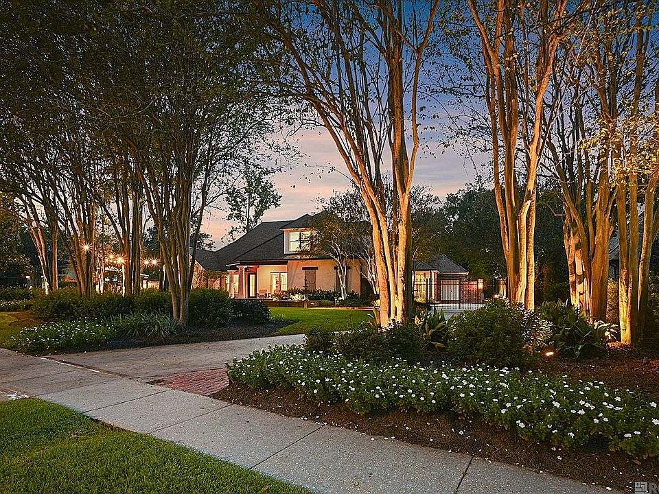 1st image of 765 Myrtle View Dr