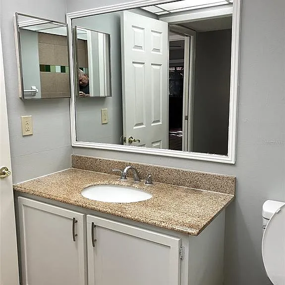 11703 Raintree Village Blvd #B — Photo 34