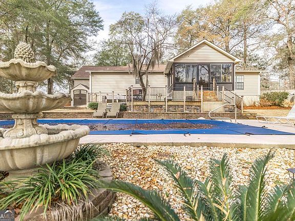 4th image of 925 W Tanglewood Dr