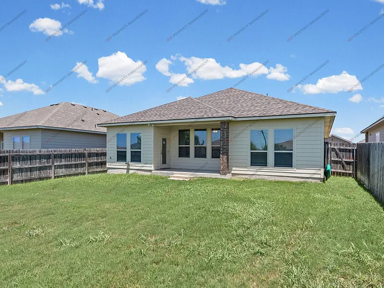 7605 Hickman St — Photo 28
