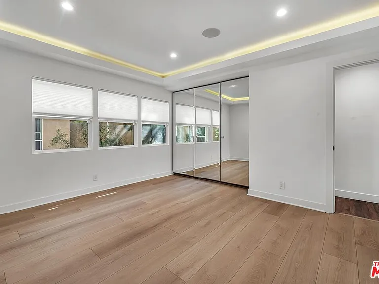 9343 W Olympic Blvd — Photo 10