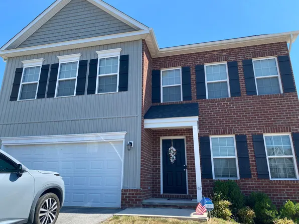 2049 Lawson Ln, Vinton, VA 24179