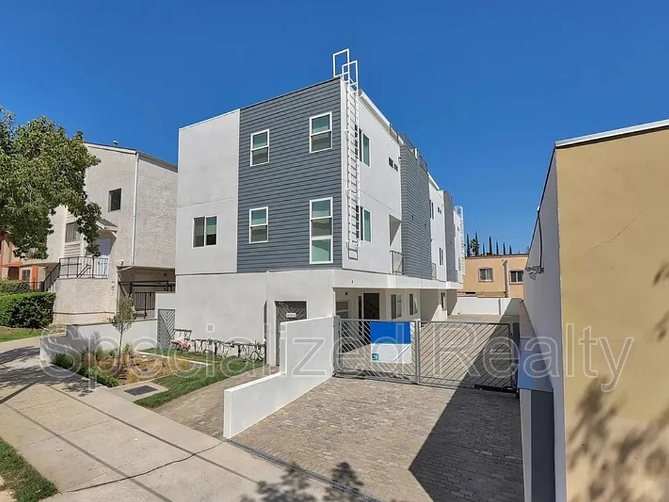 1406 W Eagle Vista Dr