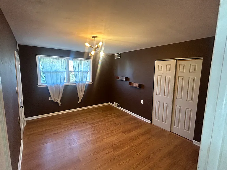 1135 Oak Ave — Photo 12