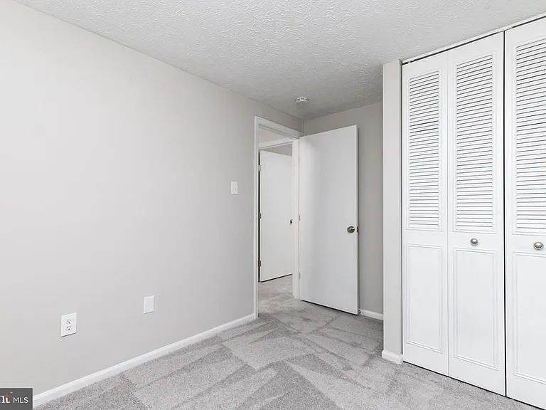 1334 E Spring Meadow Ct — Photo 11