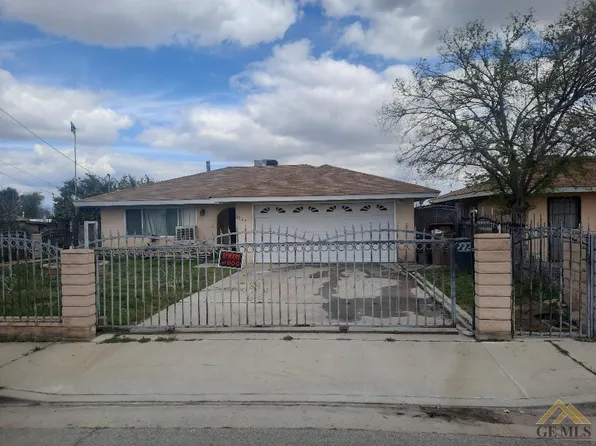 2220 S O St, Bakersfield, CA 93304