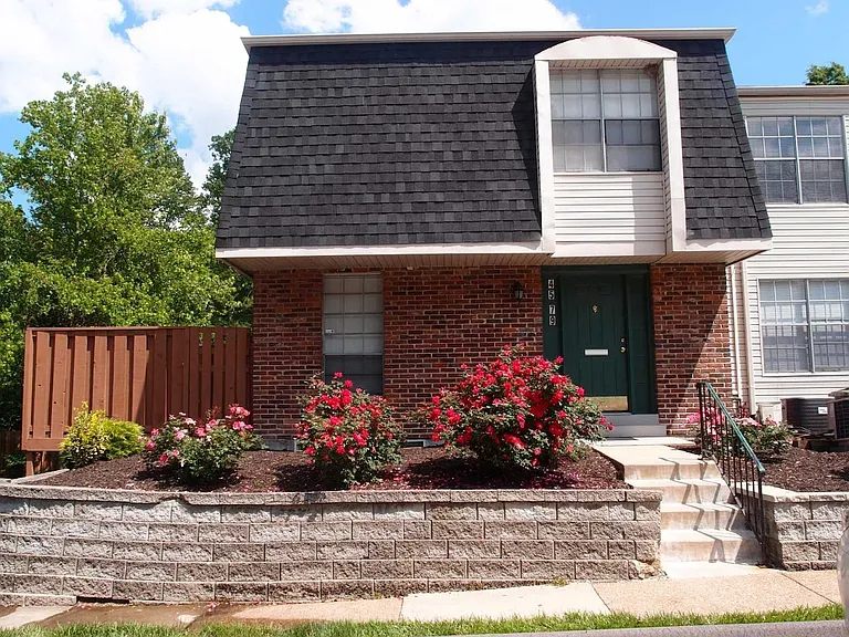 Whispering Lake Apartments — Photo 10
