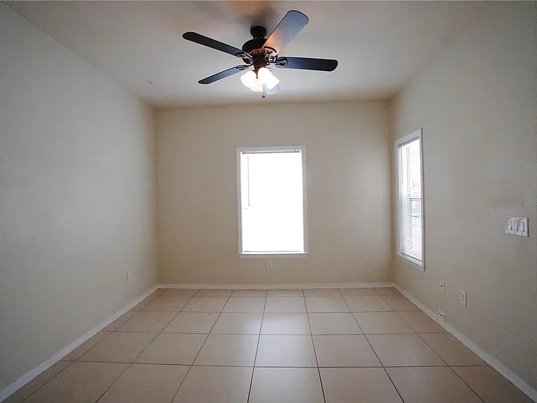 3577 Conroy Rd #325 — Photo 8