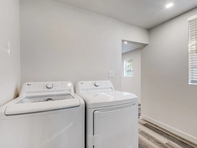 108 Beatrice Ave #101 — Photo 14