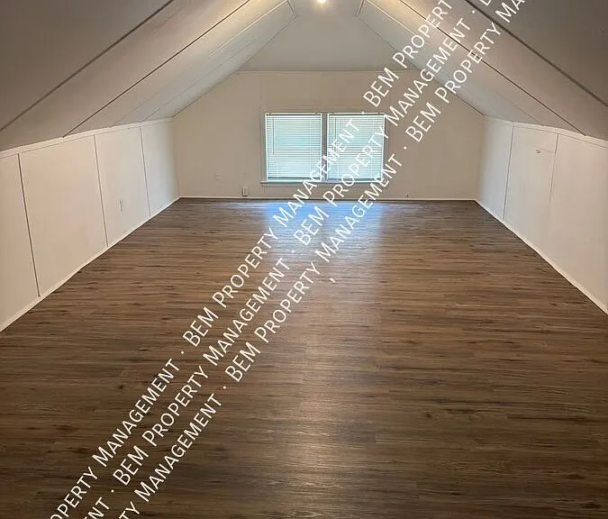 4910 Michigan Ave — Photo 17