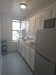 67-25 Dartmouth Street