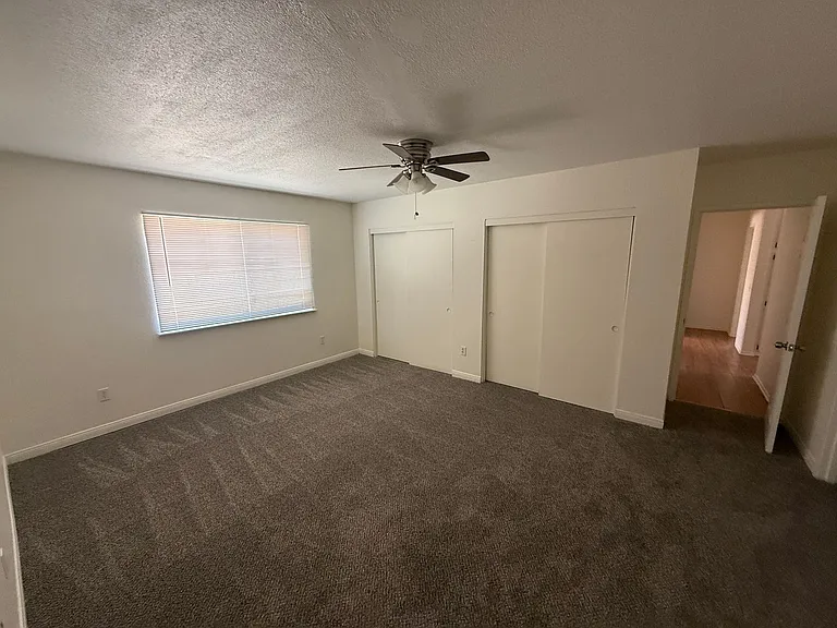 208 W Mariposa Ave — Photo 14