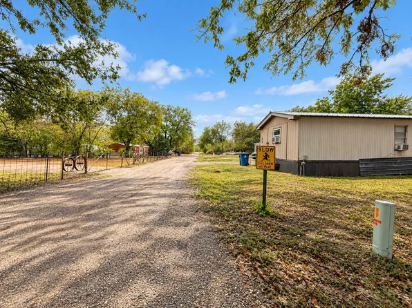 708 Lincoln St, Campbell, TX 75422