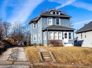 206 15th St, Silvis, IL 61282