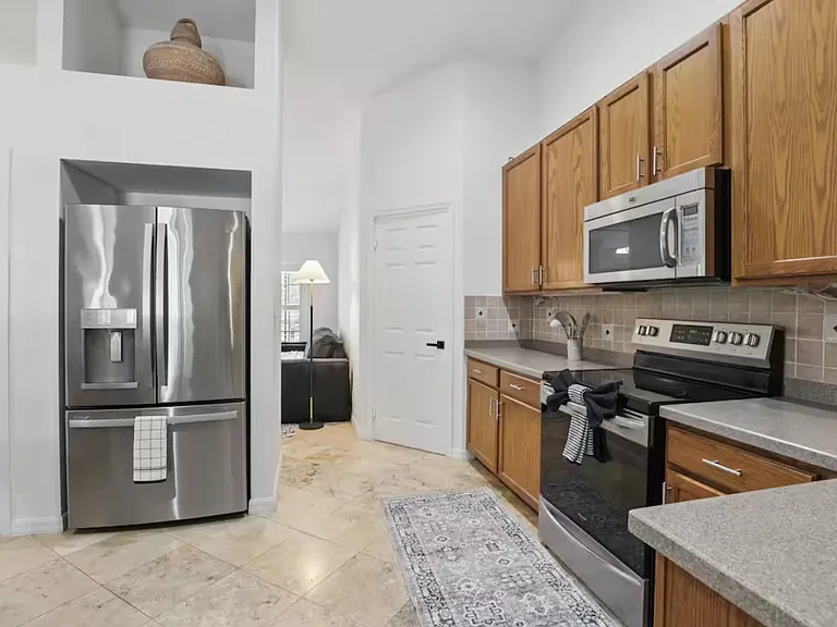 2473 SE Sidonia St — Photo 18