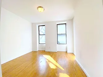 Rented by Manhattan Spaces