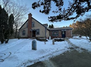 25 Cummings Rd, Ware, MA 01082