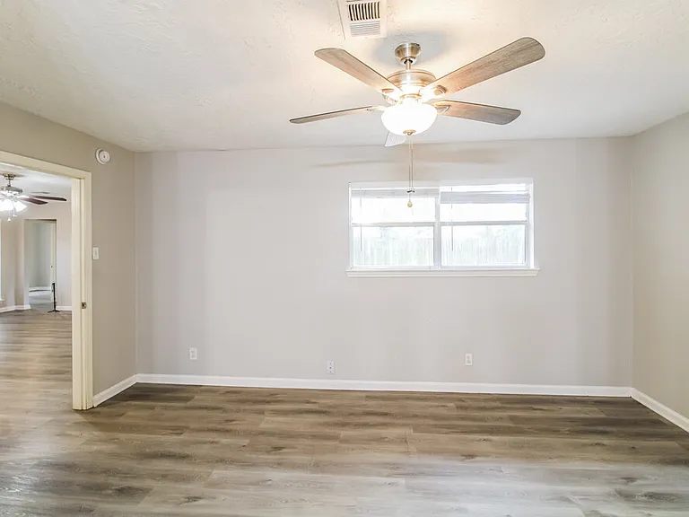 3206 Teakwood Cir — Photo 9