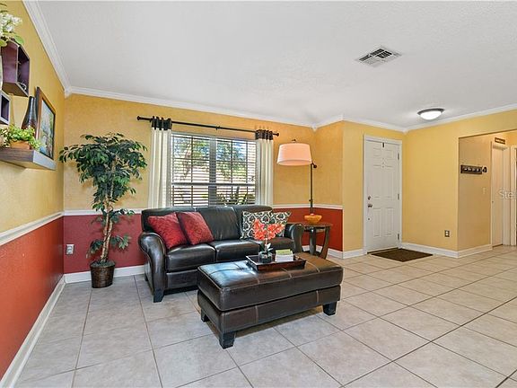 5th image of 391 Augustine Ct