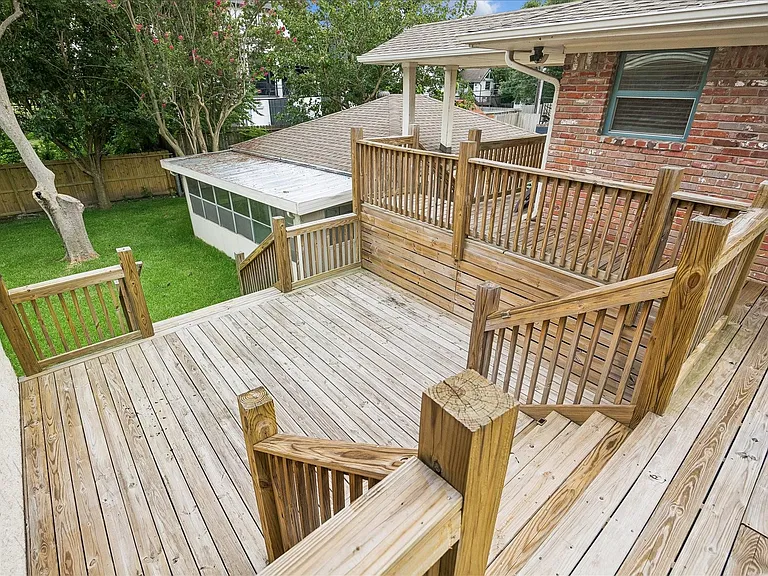 4715 Braesvalley Dr — Photo 25