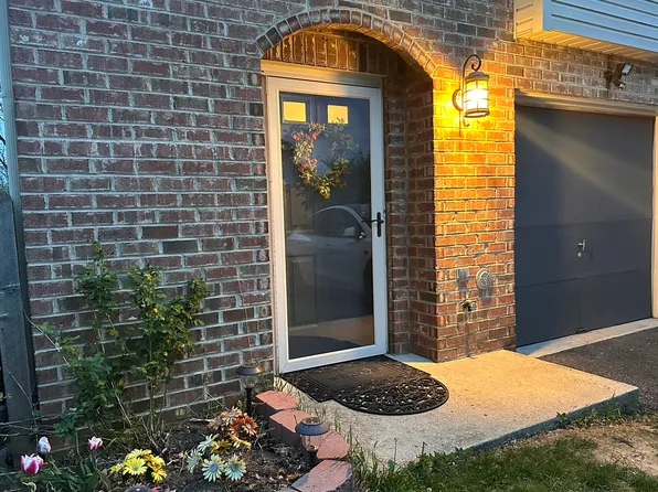 61 Olde Penn Dr, Easton, PA 18045