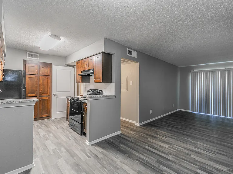 Station 121 at Town Center Apartments — Photo 113