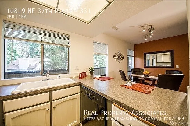 10819 NE 37th Pl #331 — Photo 5