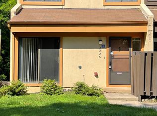 2226 Cartwright Pl, Reston, VA 20191