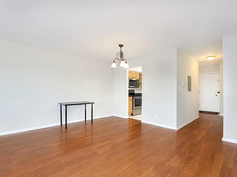 1234 Elmwood Ave #4F — Photo 5