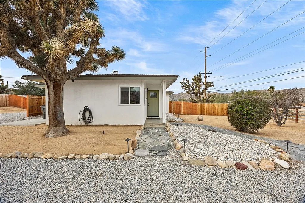 Building Photo - 55585 Onaga Trl