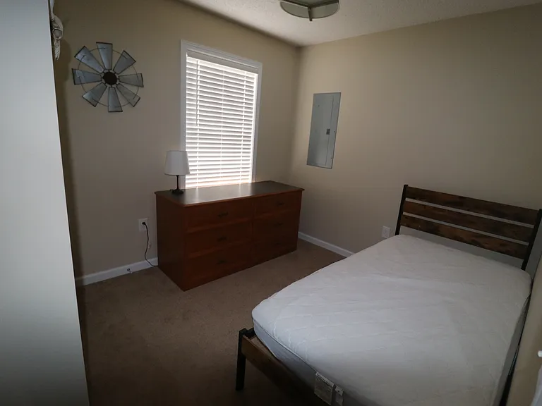 295 Monroe St — Photo 14