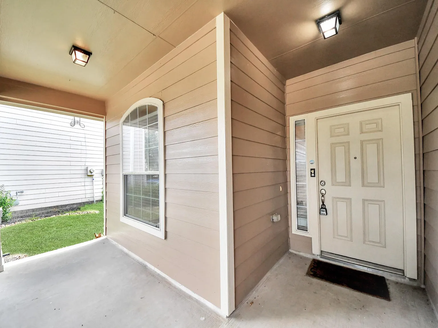 3 bed, 2.0 bath, 1572 sqft, $1,950 — Photo 4