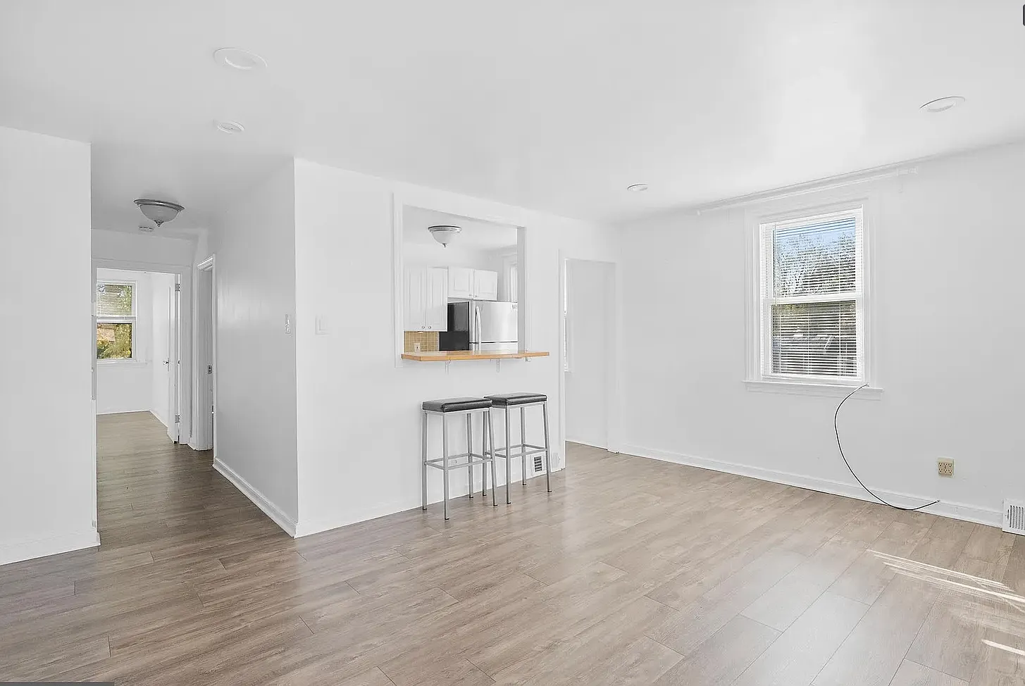 2 bed, 600 sqft, $1,699 — Photo 1